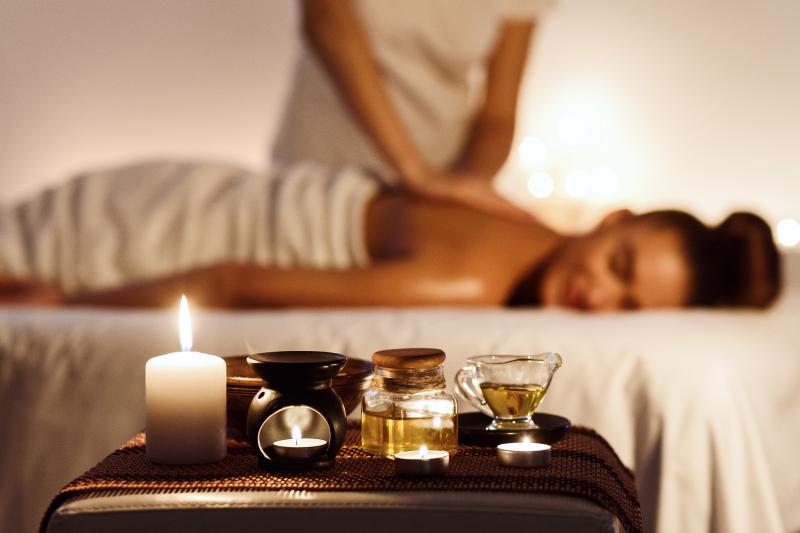 Služby Aroma masáž celková / Aroma Gesamtkörperlichemassage / Aroma classic full body massage